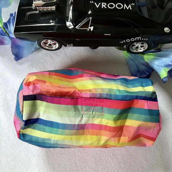 ❌SOLD❌ Converse “2/$20” NWOT Makeup Bag OS - Picture 2 of 10